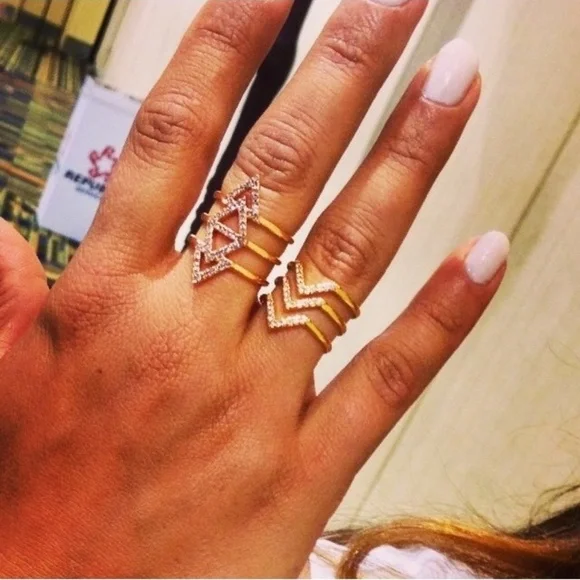 Stella & Dot | 🌸⚜️Rose Gold Pavé Spear Ring - Picture 5 of 8